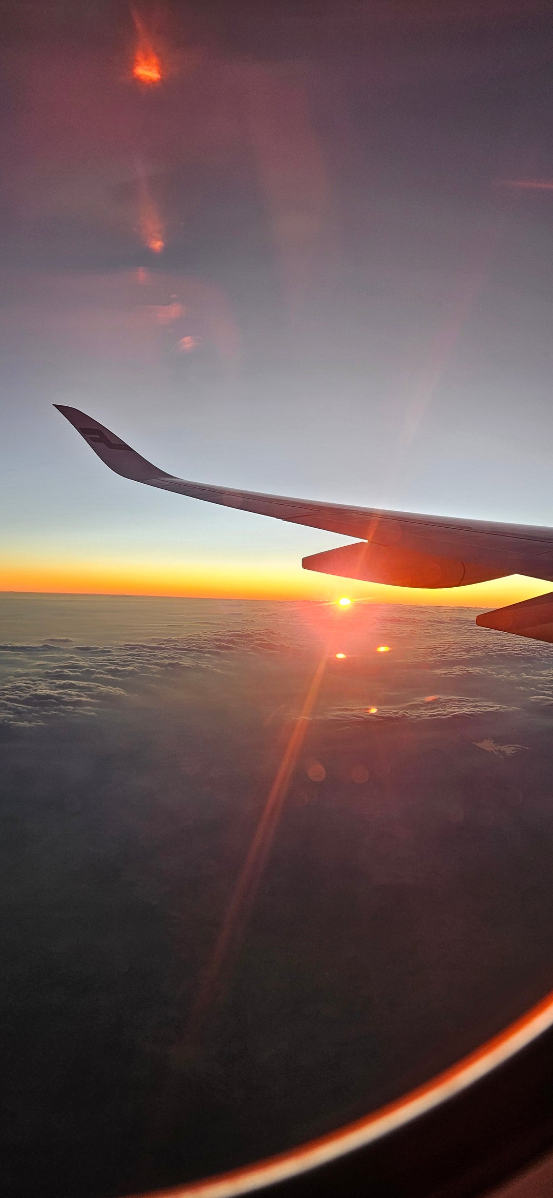 Dehydration During Flights: The Physics Behind Altitude Hydration